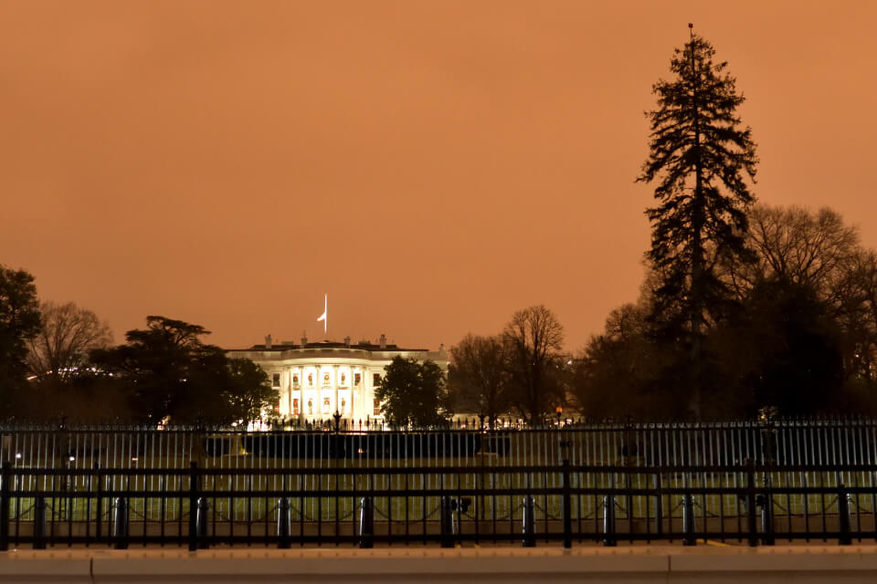 ホワイトハウス夜景写真3.jpg