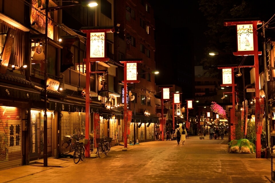浅草寺の夜景写真