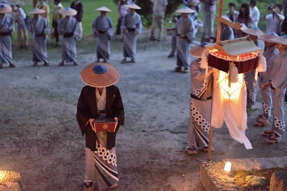 綾渡の夜念仏/足助平勝寺、写真スポット/行き方/駐車場 - 和様写真家 まつきよ