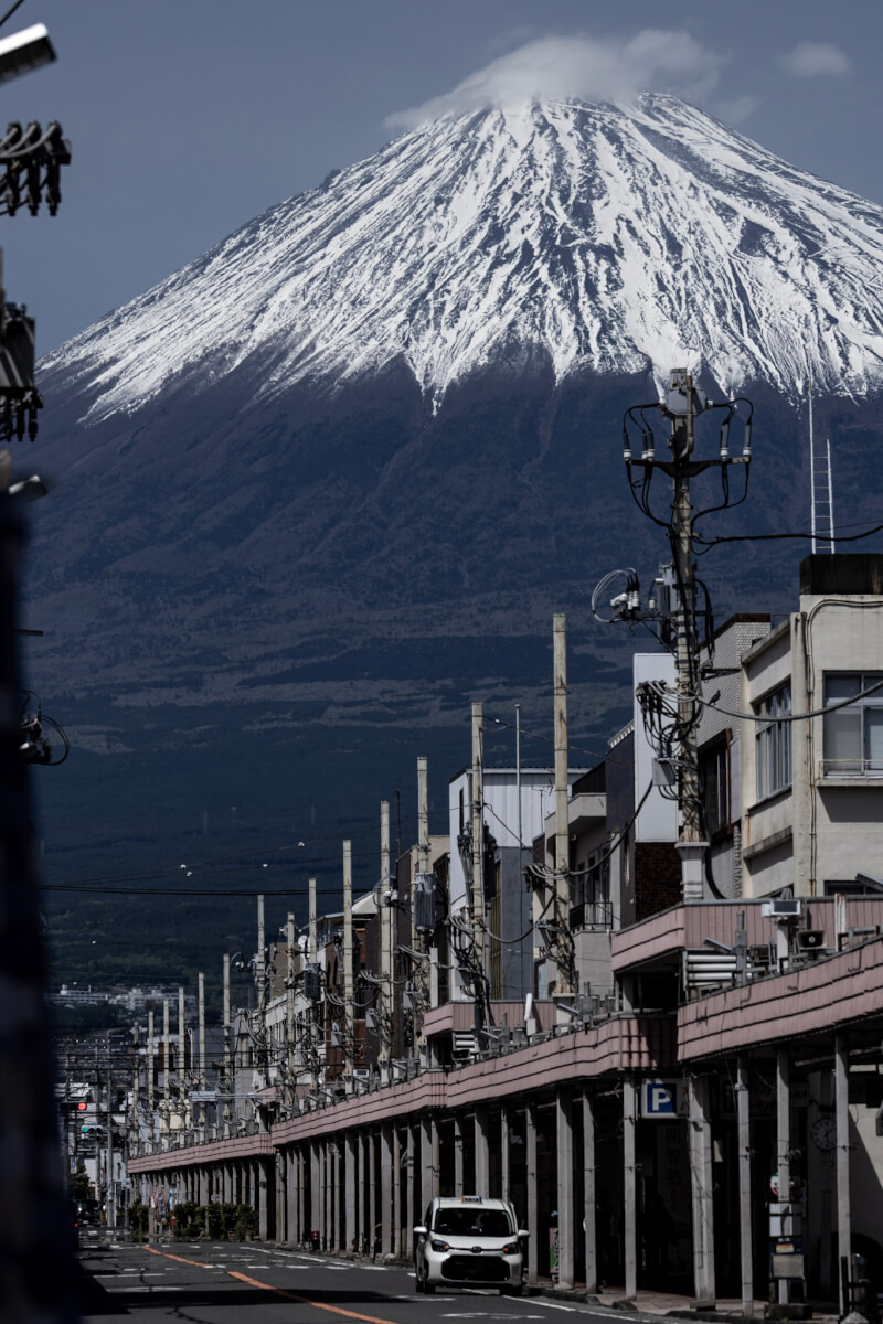 JR富士駅北口の富士山撮影スポット、本町通り