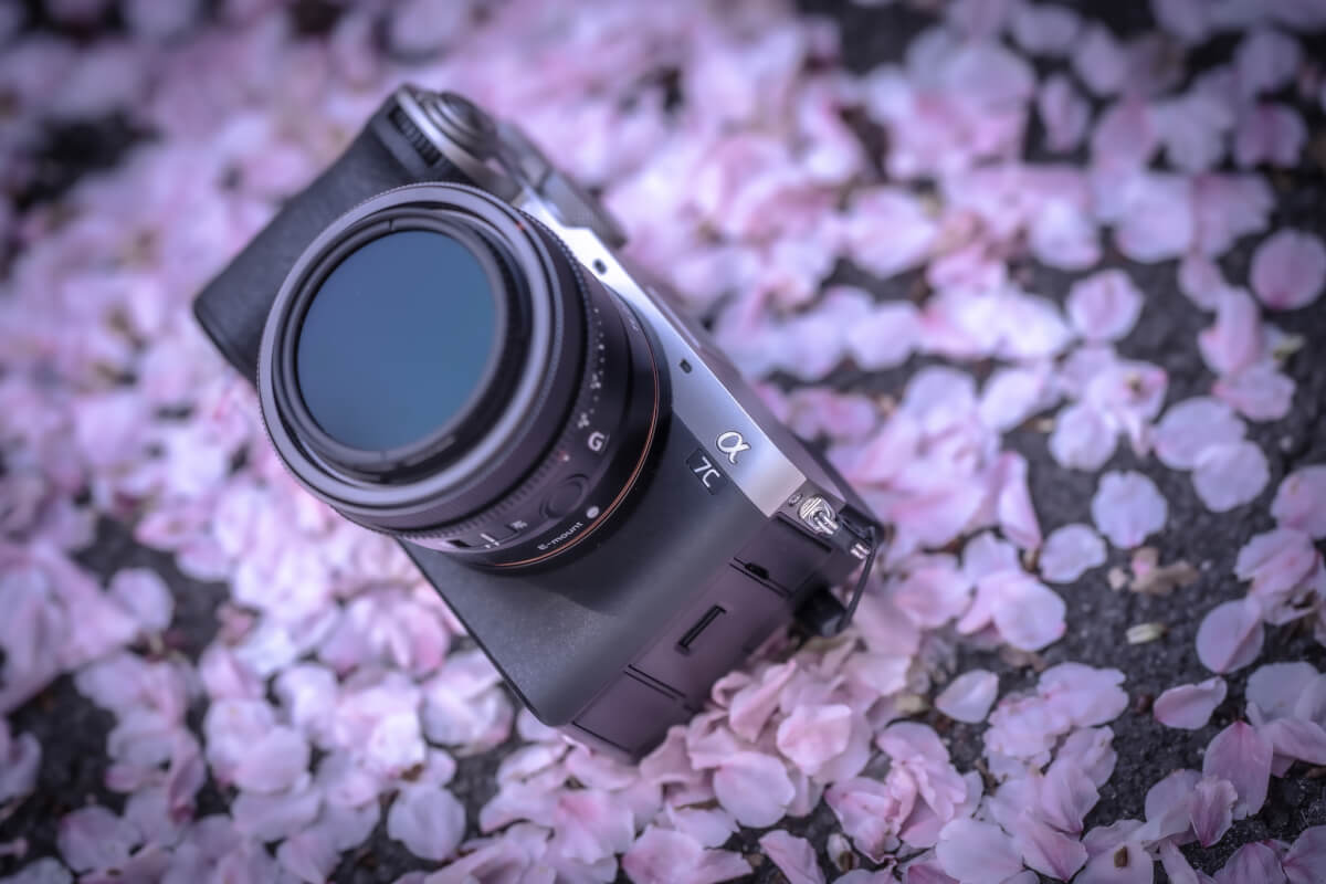 SEL40F25Gとα7CII小型軽量レンズカメラ