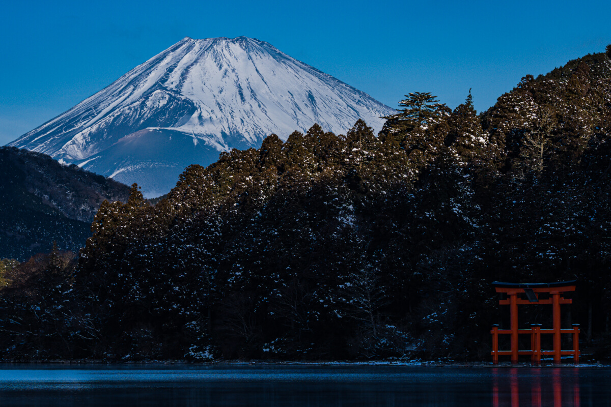 元箱根港富士山芦ノ湖平和の鳥居写真撮影スポット