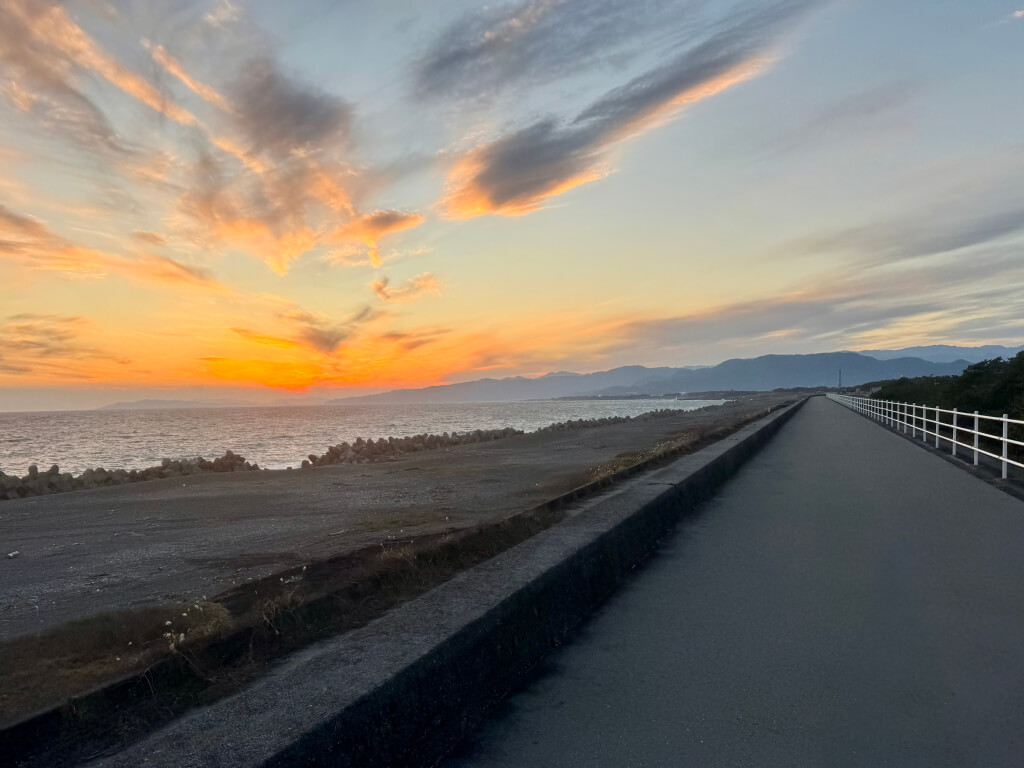 千本浜海岸ランニングコース30km写真