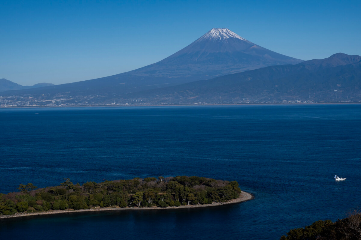 大瀬崎と富士山の写真スポット