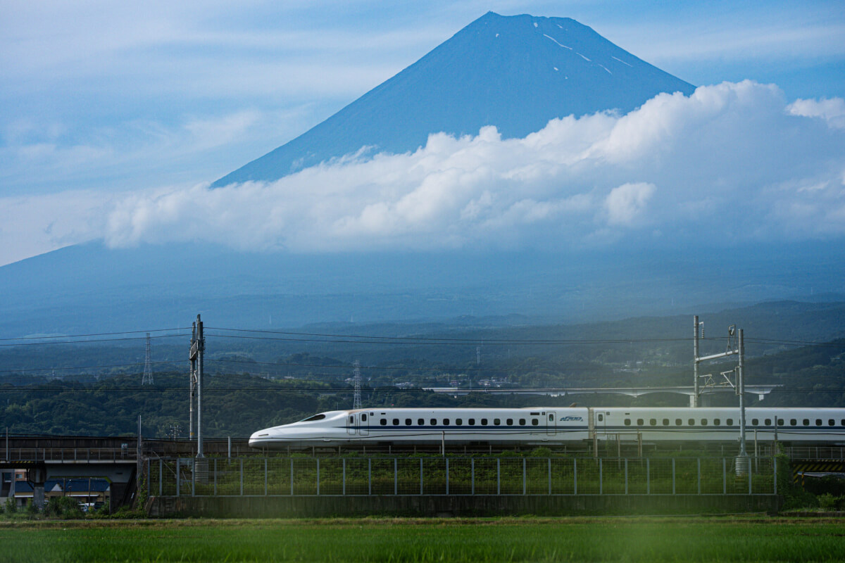 富士山新幹線写真撮影スポット東部市民プラザ