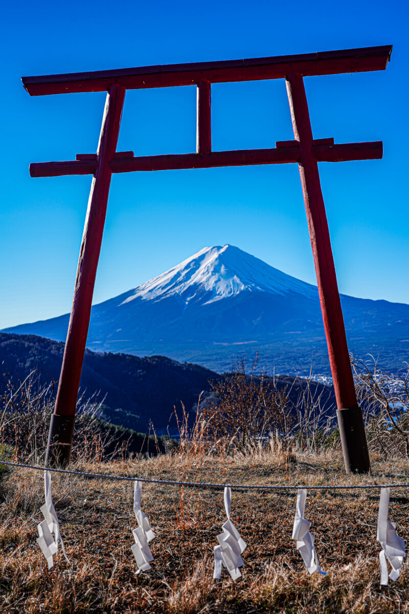 富士山遥拝所ようはいじょ天空の鳥居写真