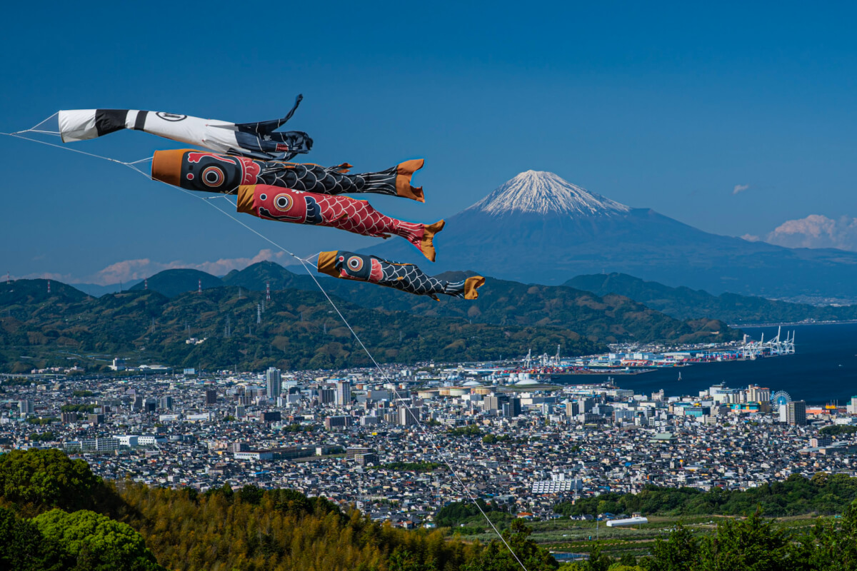 日本平ホテル庭園、富士山鯉のぼり