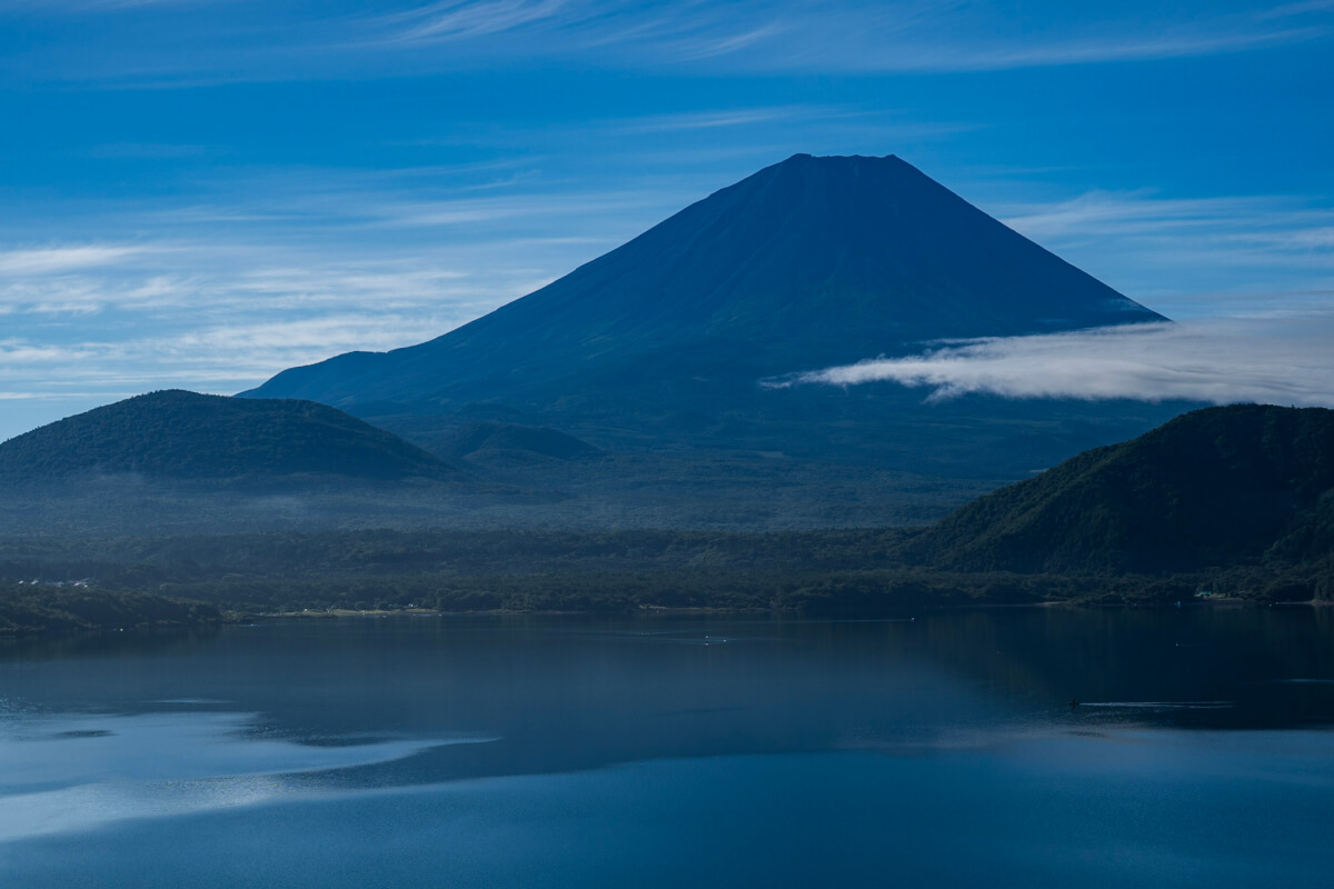 本栖湖展望公園の夏富士山