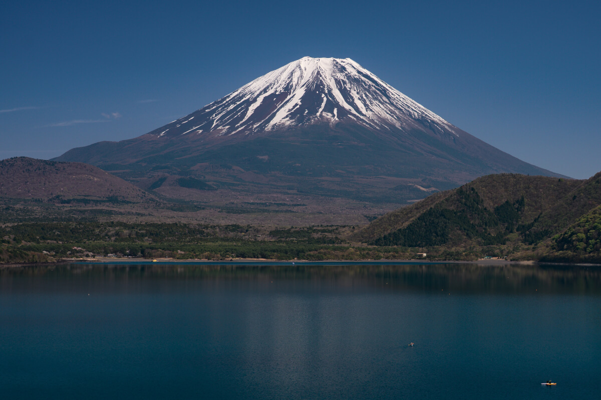 本栖湖画像