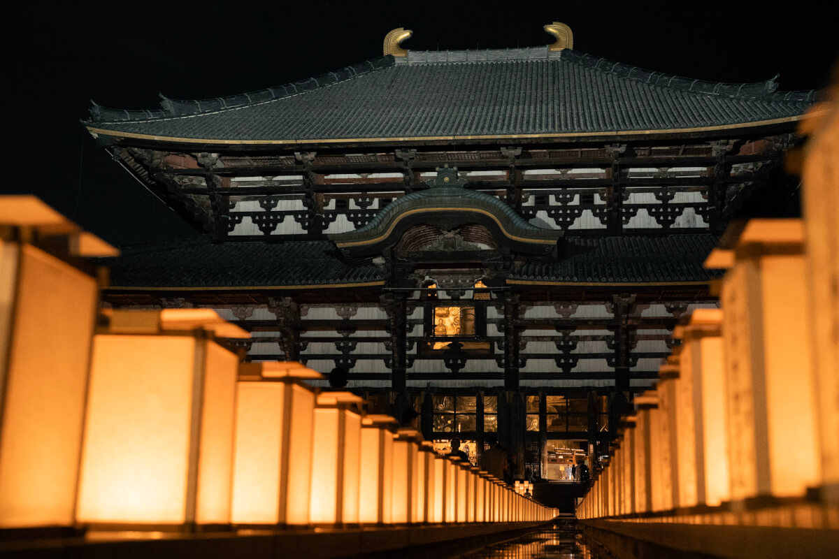 東大寺万燈供養会の写真