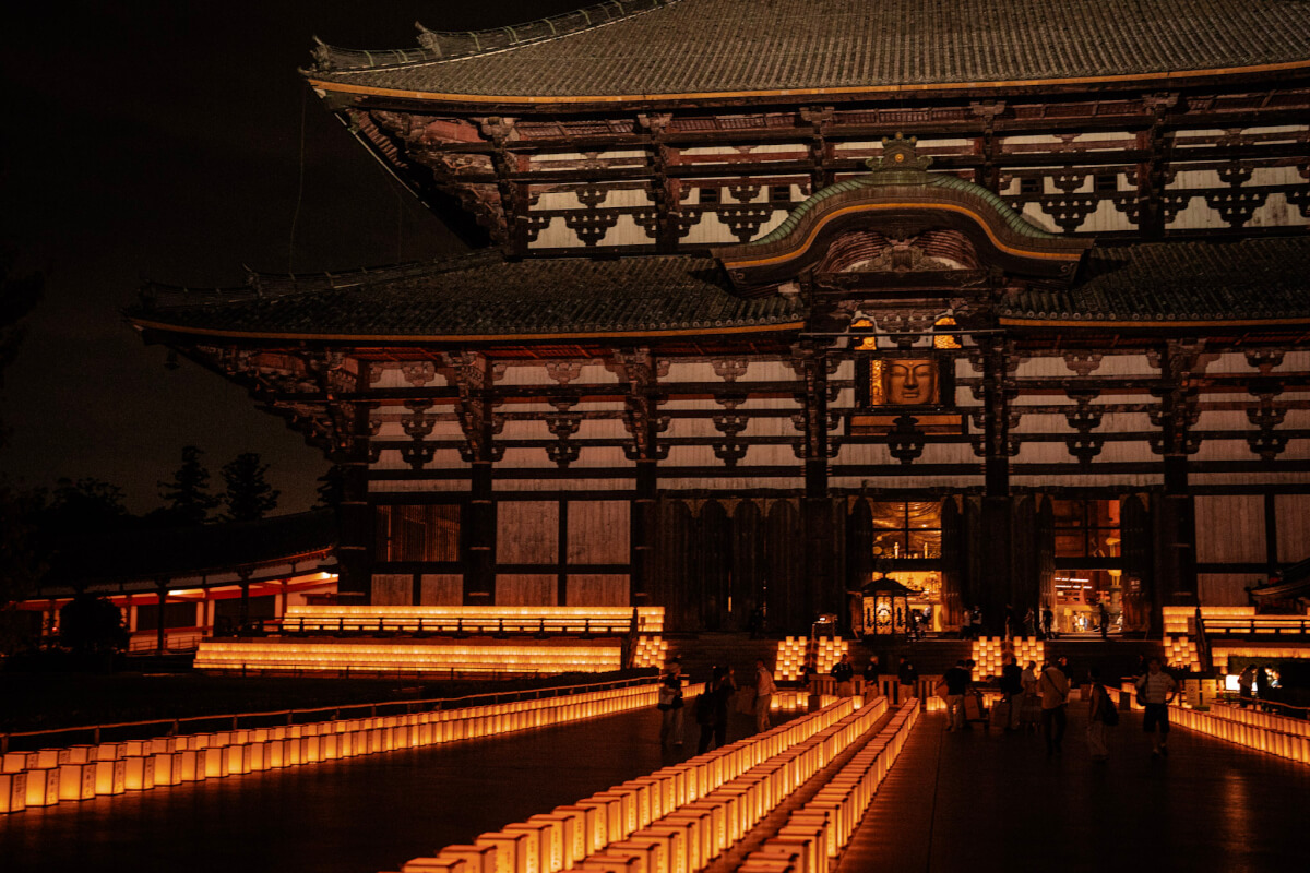 東大寺万灯供養会の写真