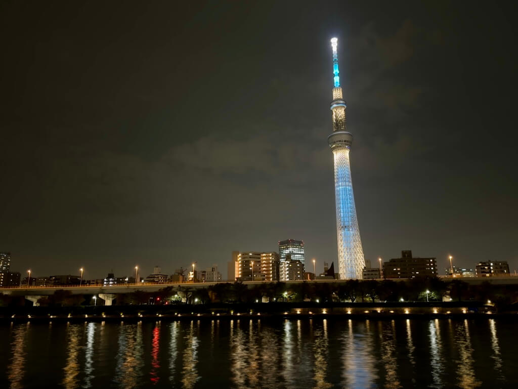 浅草の東京スカイツリー夜景写真