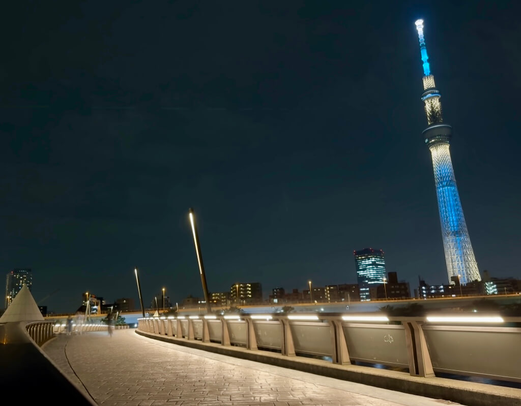 浅草の東京スカイツリー夜景写真