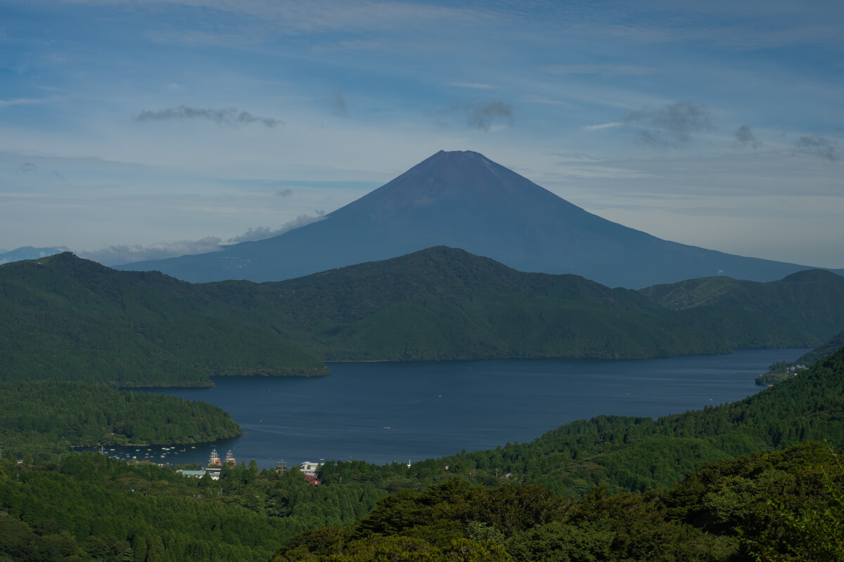 箱根大観山カーブ夏富士山撮影