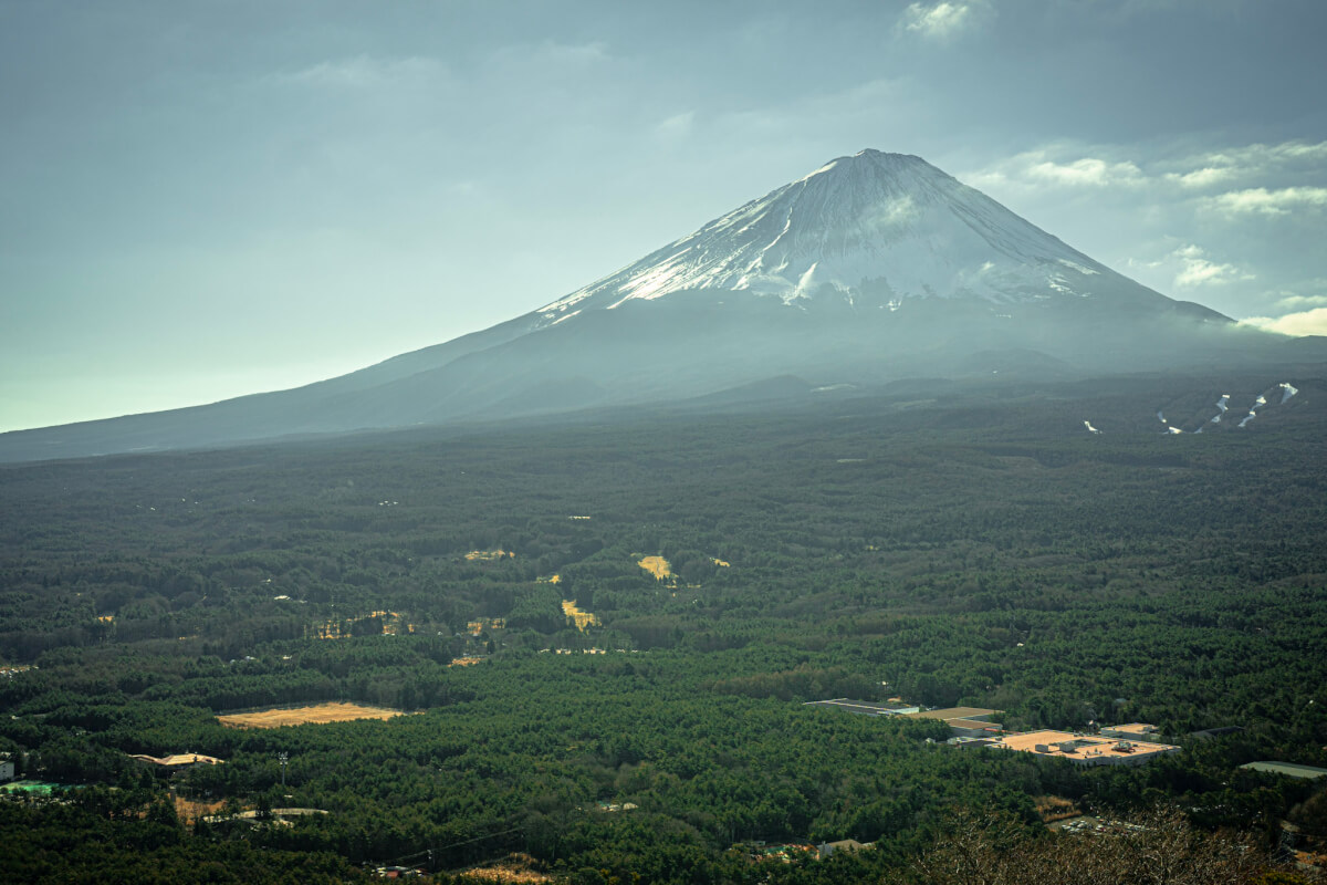 紅葉台レストハウス展望台と富士山