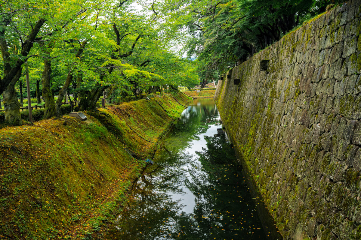 金沢城の二ノ丸北面石垣写真