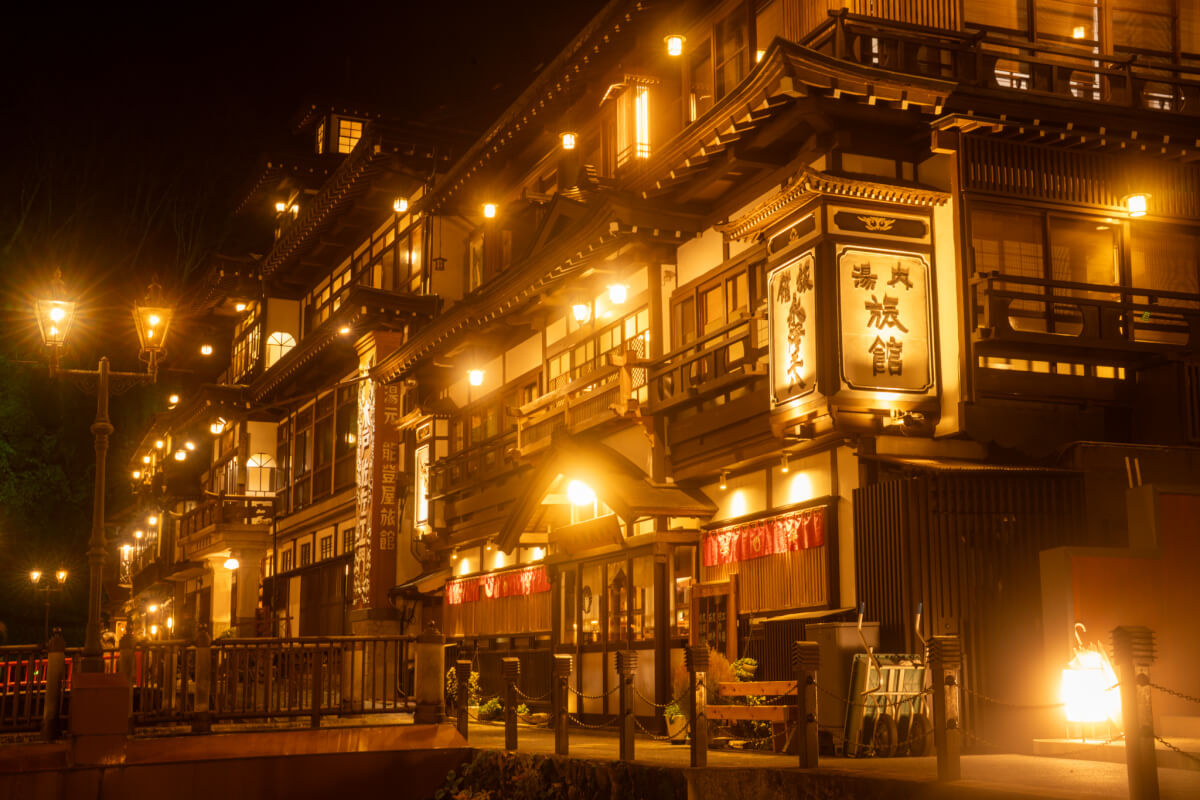 銀山温泉夜景写真撮影_湯内旅館永澤平八
